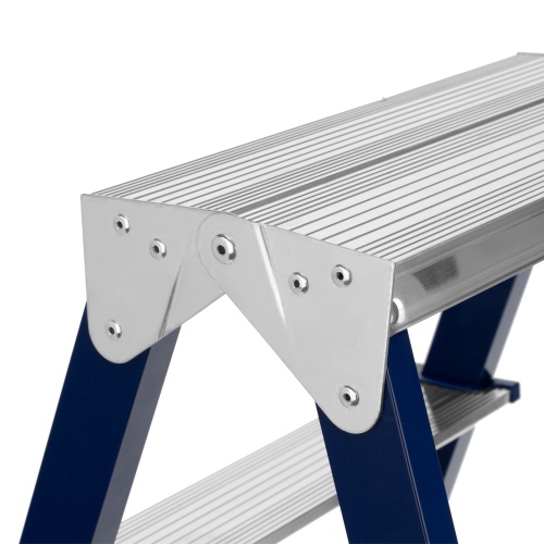 Стремянка двусторонняя 3 ступени, стальная, Сибртех фото 4 Стремянка двусторонняя 3 ступени, стальная, Сибртех фото 4