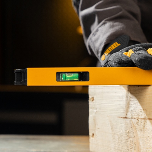 Уровень алюминиевый, магнит., фрезерованный, 3 глазка (1 зеркал.) 0,5 мм/м, 400 мм Denzel фото 16