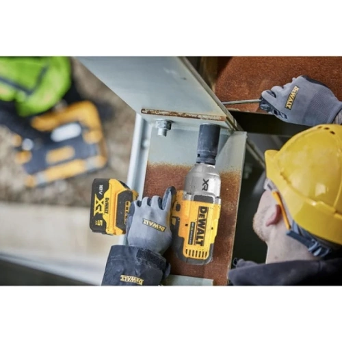 Аккумуляторный ударный гайковерт Dewalt DCF900P2T-QW фото 6