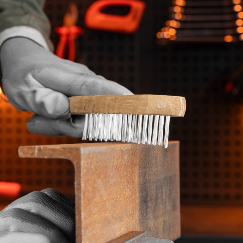 Щетка пятирядная металлическая с деревянной ручкой Sparta фото 8 Щетка пятирядная металлическая с деревянной ручкой Sparta фото 8