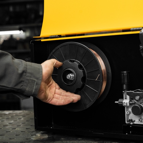 Аппарат инвертор. полуавтомат. cварки IMIG-205SDR, 200 А, ПВ 60%, катушка 5 кг Denzel фото 25