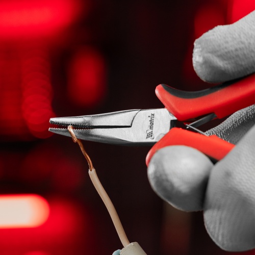 Длинногубцы изогнутые Mini, 130 мм, никелированные, авторазжим, двухкомпонентные рукоятки Matrix фото 9