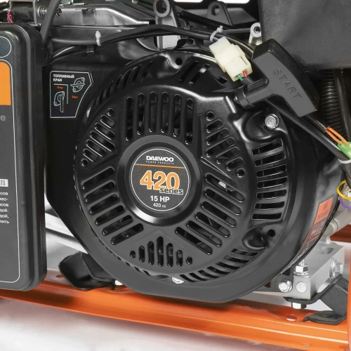 Бензиновый генератор с функцией Dual Power Daewoo GDA 7500DPE-3 фото 11