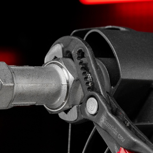 Клещи переставные 180 мм, кнопочный механизм, хром-ванадий, обливные рукоятки Matrix фото 13