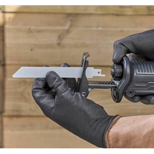 Сабельная пила Black&Decker BES301-QS фото 9 Сабельная пила Black&Decker BES301-QS фото 9