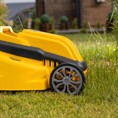 Газонокосилка электрическая GMC-1200, шир.,32см, 1200 Вт, 3 уров., травосб. 30 л Denzel фото 29