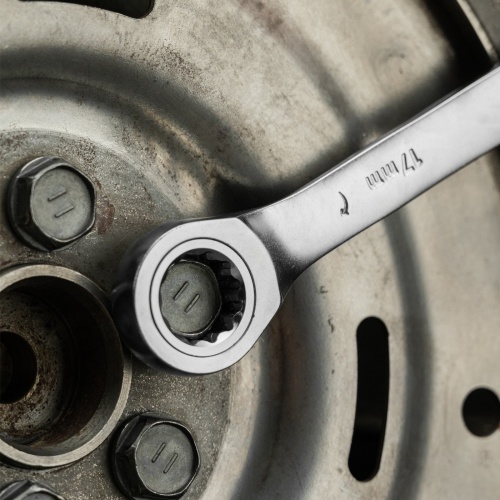 Ключ комбинированный трещоточный, 17 мм, CrV, матовый хром Denzel фото 8