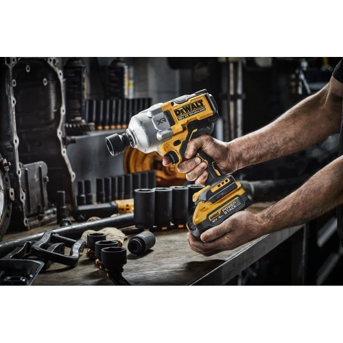 Аккумуляторный гайковерт DEWALT DCF961NT, 18 В, 2372 Нм, 1890 уд/мин, без АКБ и ЗУ, в кейсе TSTAK DCF961NT-XJ фото 11