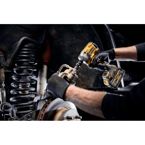 Аккумуляторный гайковерт DEWALT DCF923B, 18В, 610Нм, 3550уд/мин, без аккумулятора и зарядного устройства DCF923B-XJ фото 8 Аккумуляторный гайковерт DEWALT DCF923B, 18В, 610Нм, 3550уд/мин, без аккумулятора и зарядного устройства DCF923B-XJ фото 8