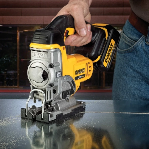 Аккумуляторный лобзик Dewalt DCS331NT, 18 В, 3000 ход/мин, 26 мм, без АКБ и ЗУ, в кейсе TSTAK DCS331NT-XJ фото 8 Аккумуляторный лобзик Dewalt DCS331NT, 18 В, 3000 ход/мин, 26 мм, без АКБ и ЗУ, в кейсе TSTAK DCS331NT-XJ фото 8