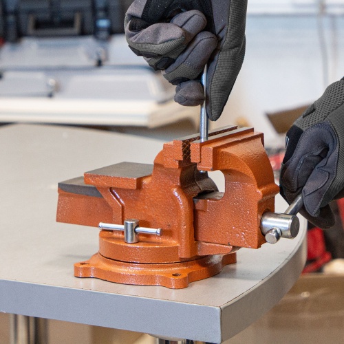 Тиски слесарные, 100 мм, поворотные, с наковальней Sparta фото 30