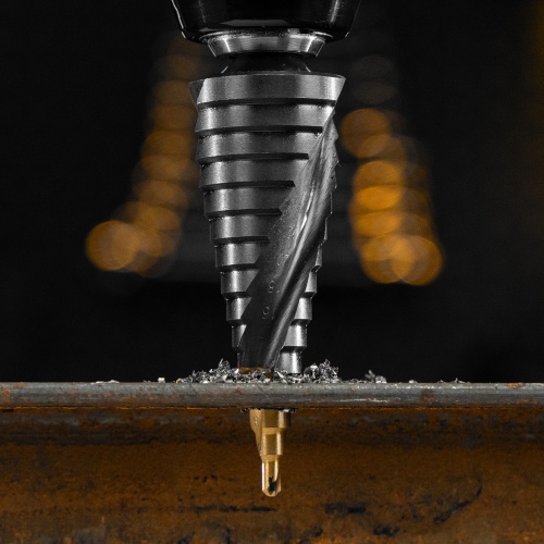 Сверло ступенчатое, 4-6-8-10-12-14-16-18-20-22-24-26-28-30-32 мм, Р6М5, 6-гр. хвостовик Denzel фото 12