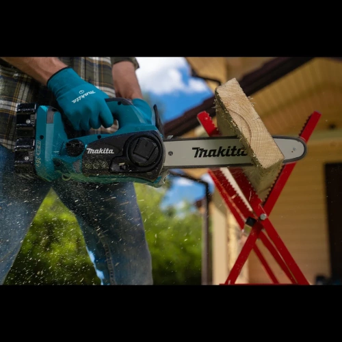 Аккумуляторная цепная пила Makita LXT DUC302RF2 фото 6