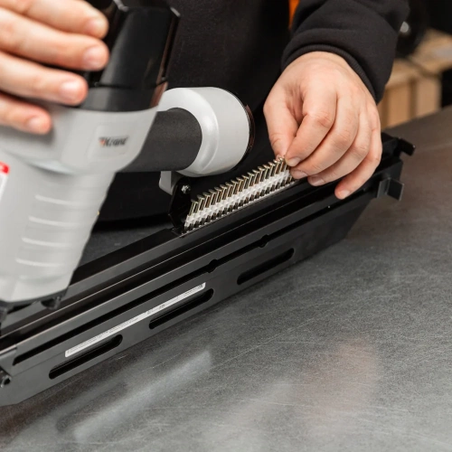 Пневмопистолет гвоздезабивной (нейлер) KRANZ N90/D21, наклон 21 градус KR-16-1620 фото 5 Пневмопистолет гвоздезабивной (нейлер) KRANZ N90/D21, наклон 21 градус KR-16-1620 фото 5