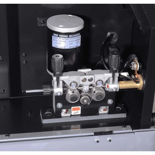 Сварочный полуавтомат Ресанта САИПА-350 ПРО (MIG/MAG) 65/137 фото 5 Сварочный полуавтомат Ресанта САИПА-350 ПРО (MIG/MAG) 65/137 фото 5