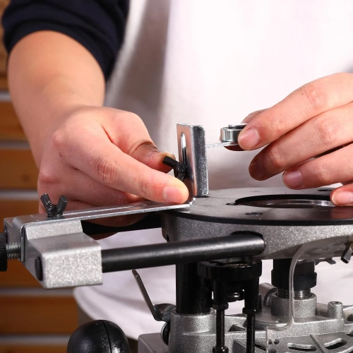 Фрезер электрический Zitrek ZKR1400, 8/12 мм, 1400 Вт 085-1309 фото 10 Фрезер электрический Zitrek ZKR1400, 8/12 мм, 1400 Вт 085-1309 фото 10