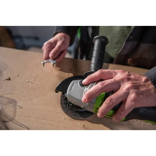 Аккумуляторная угловая шлифовальная машина GreenWorks GD24AG 3200207UA фото 9