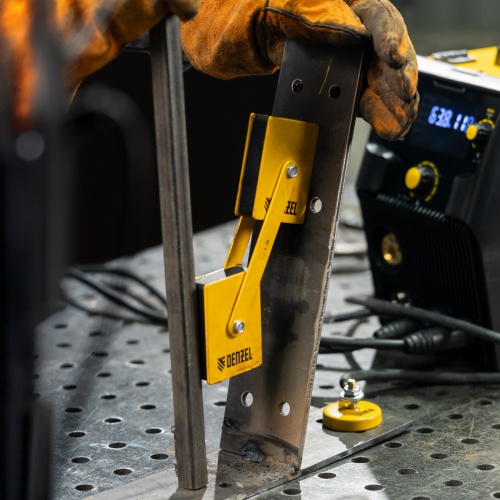 Фиксатор магнитный регулируемый для сварочных работ усилие 50 LB Denzel фото 10