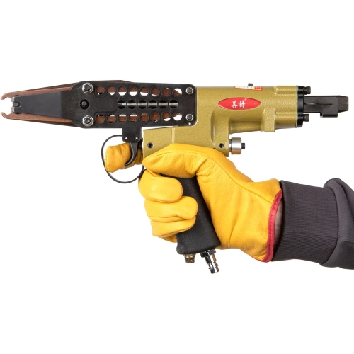 Скобообжимной пневматический пистолет MEITE SC77XE 7.8-10 мм, 15ga, с удлиненным носиком GBA58D00301 фото 3 Скобообжимной пневматический пистолет MEITE SC77XE 7.8-10 мм, 15ga, с удлиненным носиком GBA58D00301 фото 3