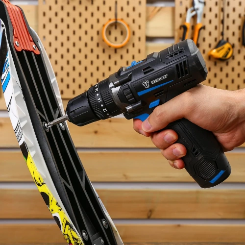 Ударная аккумуляторная дрель-шуруповерт DEKO GCD12DU SET4 в кейсе + оснастка 13 шт, 12В, 2x2.0Ач 063-4038 фото 8 Ударная аккумуляторная дрель-шуруповерт DEKO GCD12DU SET4 в кейсе + оснастка 13 шт, 12В, 2x2.0Ач 063-4038 фото 8