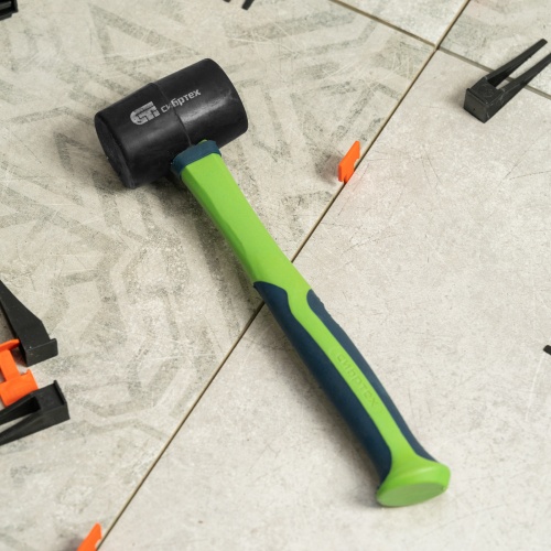 Киянка резиновая, 225 г, черная резина, фибергласовая рукоятка Сибртех фото 6