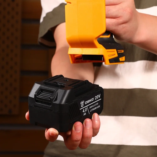 Аккумулятор DEKO UNV4.0 STD, Li-ion, 20В, 4.0А_ч 063-4494 фото 8 Аккумулятор DEKO UNV4.0 STD, Li-ion, 20В, 4.0А_ч 063-4494 фото 8