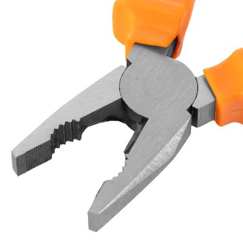 Плоскогубцы Classic, 200 мм, шлифованные, пластмассовые рукоятки Sparta фото 3 Плоскогубцы Classic, 200 мм, шлифованные, пластмассовые рукоятки Sparta фото 3