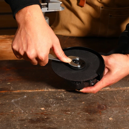 Углошлифовальная машина бесщеточная DKAG20, 20В, без АКБ и з/у DEKO 063-2154 фото 7 Углошлифовальная машина бесщеточная DKAG20, 20В, без АКБ и з/у DEKO 063-2154 фото 7