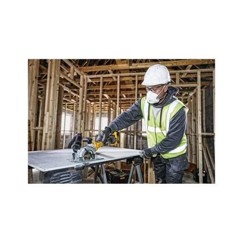 Аккумуляторная дисковая пила Dewalt DCS571NT, 18 В, 115 мм, 4500 об/мин, без АКБ и ЗУ, в кейсе TSTAK DCS571NT-XJ фото 7 Аккумуляторная дисковая пила Dewalt DCS571NT, 18 В, 115 мм, 4500 об/мин, без АКБ и ЗУ, в кейсе TSTAK DCS571NT-XJ фото 7