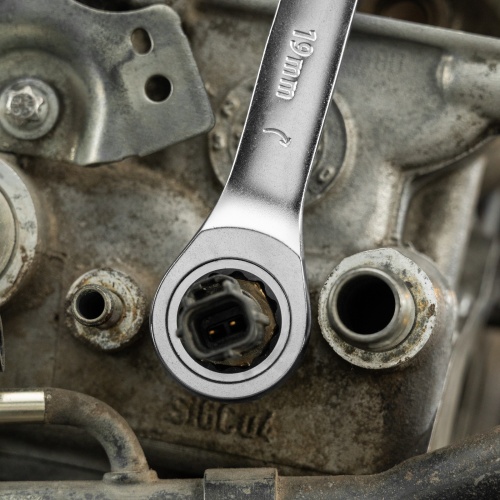 Ключ комбинированный трещоточный, 19 мм, CrV, матовый хром Denzel фото 8