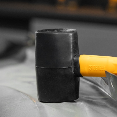 Киянка резиновая, 225 г, черная, фибергласовая рукоятка c TPR покрытием Denzel фото 8