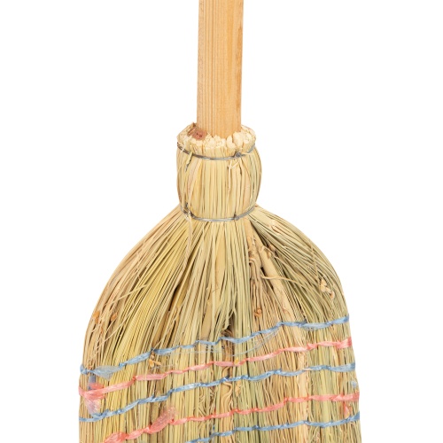 Метла натуральная, деревянный черенок фото 5