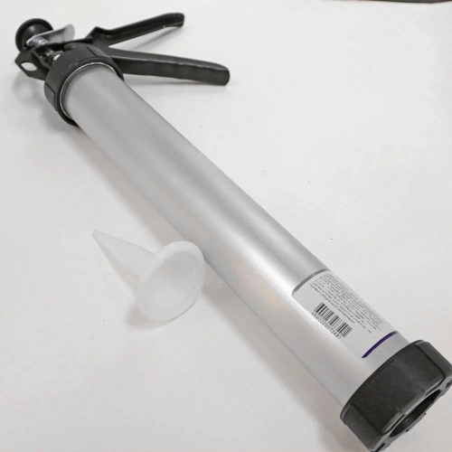 Закрытый пистолет для туб РОССНА 600 мл, с гладким штоком, 7.5 мм Р861235