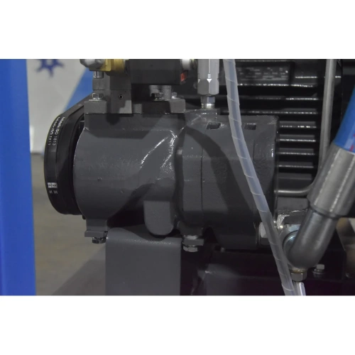 Винтовой электрический маслозаполненный компрессор KRAFTMACHINE KM5,5-8рВ (IP54, серия АС) KMMV0050800RC55JH фото 5 Винтовой электрический маслозаполненный компрессор KRAFTMACHINE KM5,5-8рВ (IP54, серия АС) KMMV0050800RC55JH фото 5