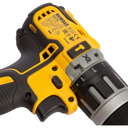 Аккумуляторная ударная дрель-шуруповерт Dewalt DCD796E1T, 18 В, 2000 об/мин, 34000 уд/мин, с АКБ 1.7 Ач в кейсе TSTAK () DCD796E1T-XJ DCD796E1T-QW фото 5 Аккумуляторная ударная дрель-шуруповерт Dewalt DCD796E1T, 18 В, 2000 об/мин, 34000 уд/мин, с АКБ 1.7 Ач в кейсе TSTAK () DCD796E1T-XJ DCD796E1T-QW фото 5