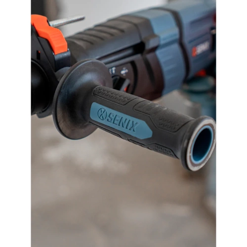 Сетевой перфоратор Senix SDS-plus , 900 Вт, 3.3 Дж, быстрозажимной патрон, кейс PDRE9.0-M1-EU фото 10 Сетевой перфоратор Senix SDS-plus , 900 Вт, 3.3 Дж, быстрозажимной патрон, кейс PDRE9.0-M1-EU фото 10