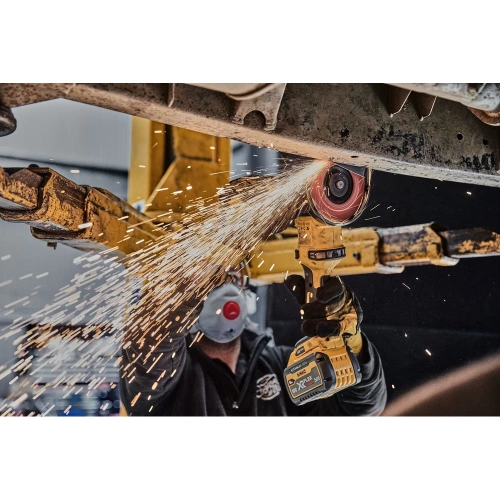 Аккумуляторная угловая шлифмашина Dewalt DCG418NT DCG418NT-XJ фото 8 Аккумуляторная угловая шлифмашина Dewalt DCG418NT DCG418NT-XJ фото 8