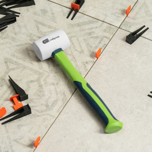 Киянка резиновая, 225 г, белая резина, фибергласовая рукоятка Сибртех фото 6