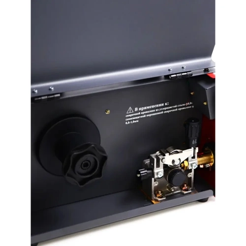 Сварочный полуавтомат-инвертор Sinebe MIG-200 (с газом/без газа) MIG 200 фото 10 Сварочный полуавтомат-инвертор Sinebe MIG-200 (с газом/без газа) MIG 200 фото 10