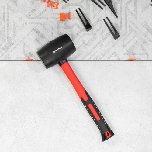 Киянка резиновая, 450 г, черная резина, фибергласовая рукоятка Matrix фото 6