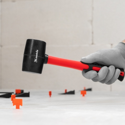 Киянка резиновая, 225 г, черная резина, фибергласовая рукоятка Matrix фото 8