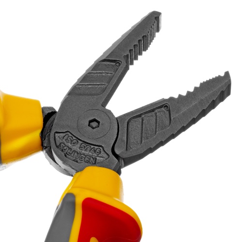 Плоскогубцы комбинированные, диэлектрические трехкомпонентные рукоятки до 1000 В, 180 мм Denzel фото 5