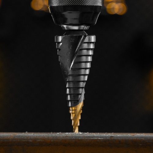 Сверло ступенчатое, 4-6-8-10-12-14-16-18-20-22-24-26-28-30-32 мм, Р6М5, 6-гр. хвостовик Denzel фото 11