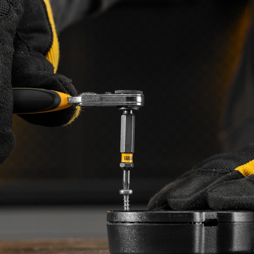 Бита TX 10х50, сталь S2, шестигранный профиль, 10 шт. Е 6,3 Denzel фото 8 Бита TX 10х50, сталь S2, шестигранный профиль, 10 шт. Е 6,3 Denzel фото 8