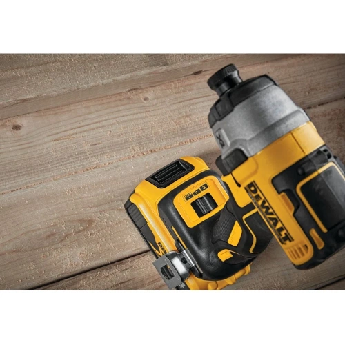 Аккумуляторный шуруповерт Dewalt DCF887M1, 18 В, 205 Нм, 3800 уд/мин, с АКБ 4 Ач и ЗУ, в кейсе TSTAK DCF887M1-QW фото 7 Аккумуляторный шуруповерт Dewalt DCF887M1, 18 В, 205 Нм, 3800 уд/мин, с АКБ 4 Ач и ЗУ, в кейсе TSTAK DCF887M1-QW фото 7