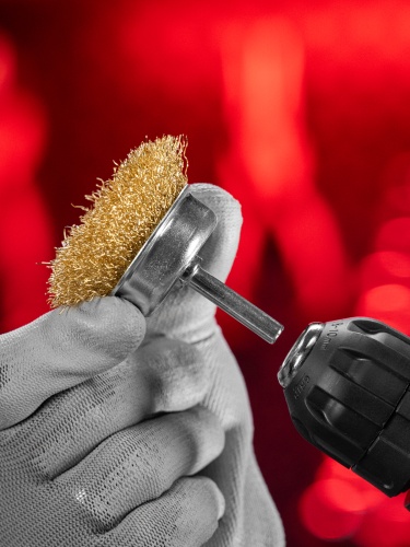 Щетка для дрели, 50 мм, "чашка" со шпилькой, латунированная витая проволока Matrix фото 7